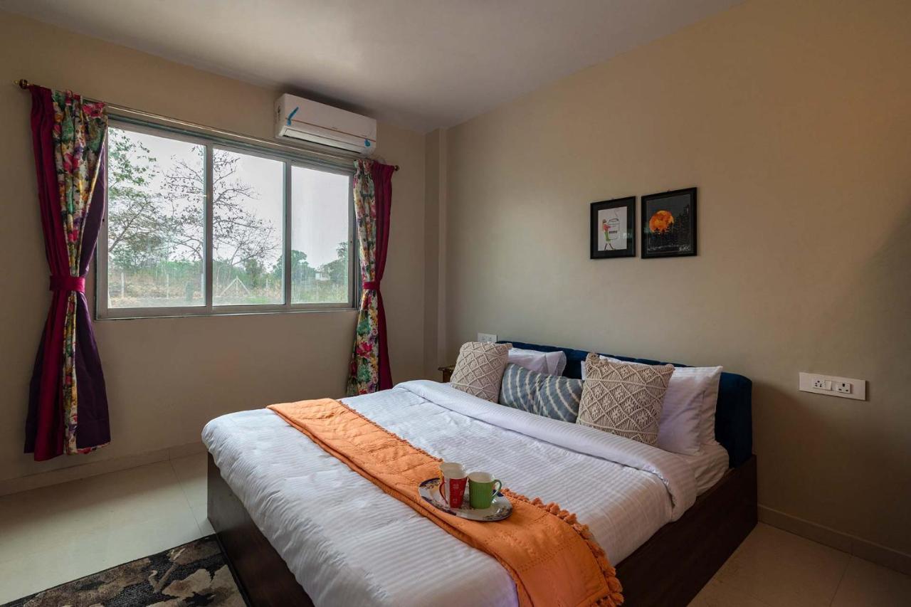 Aqua & Sage By Stayvista - Riverside Villa With Pool & Terrace Karjat Kültér fotó
