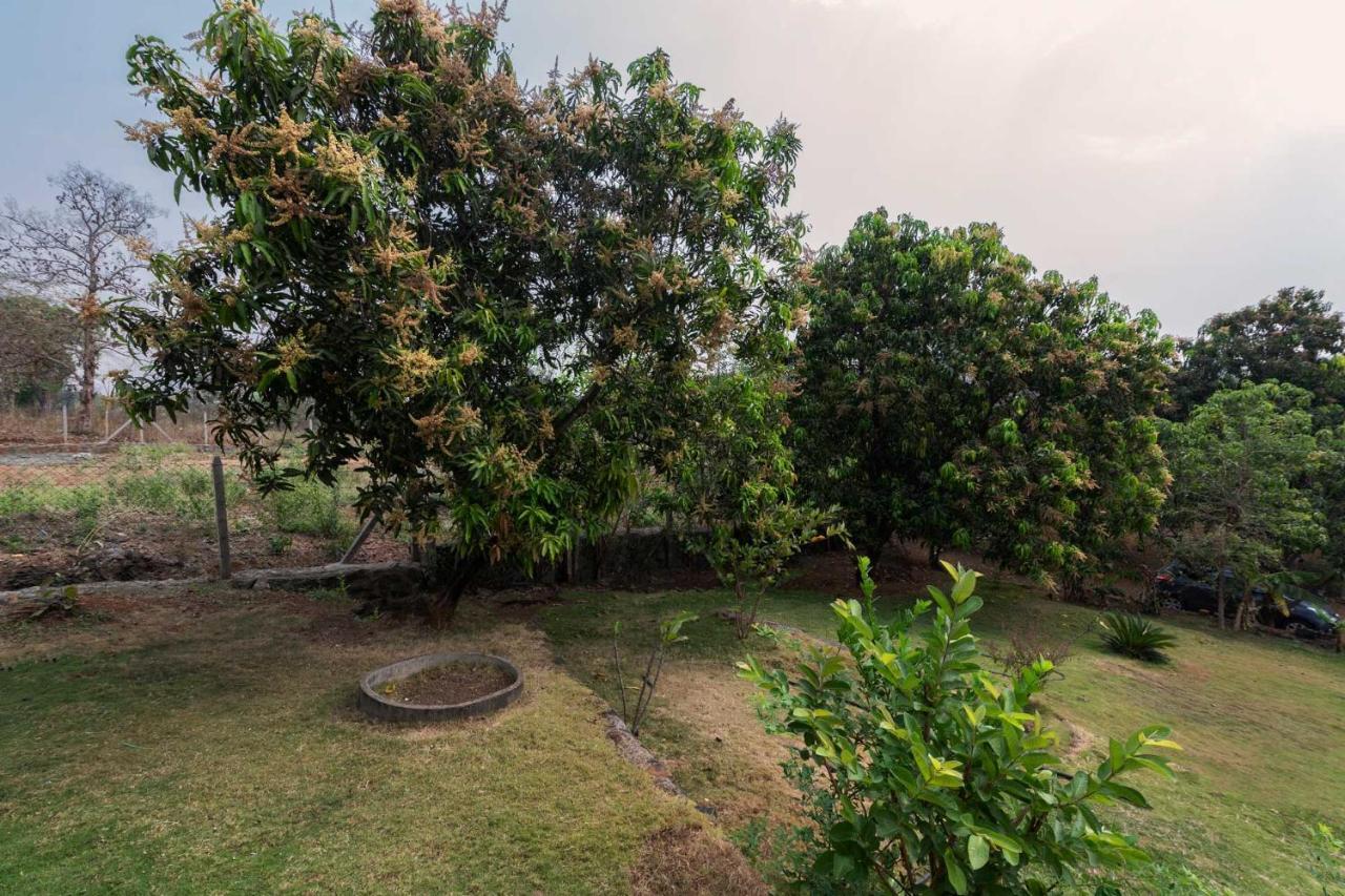 Aqua & Sage By Stayvista - Riverside Villa With Pool & Terrace Karjat Kültér fotó